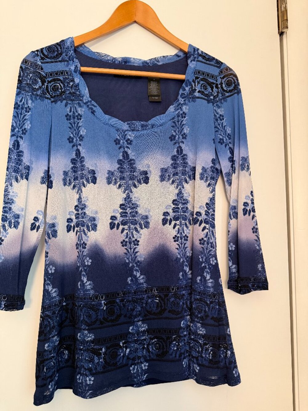 Axcess Blue Floral Print Top Size M